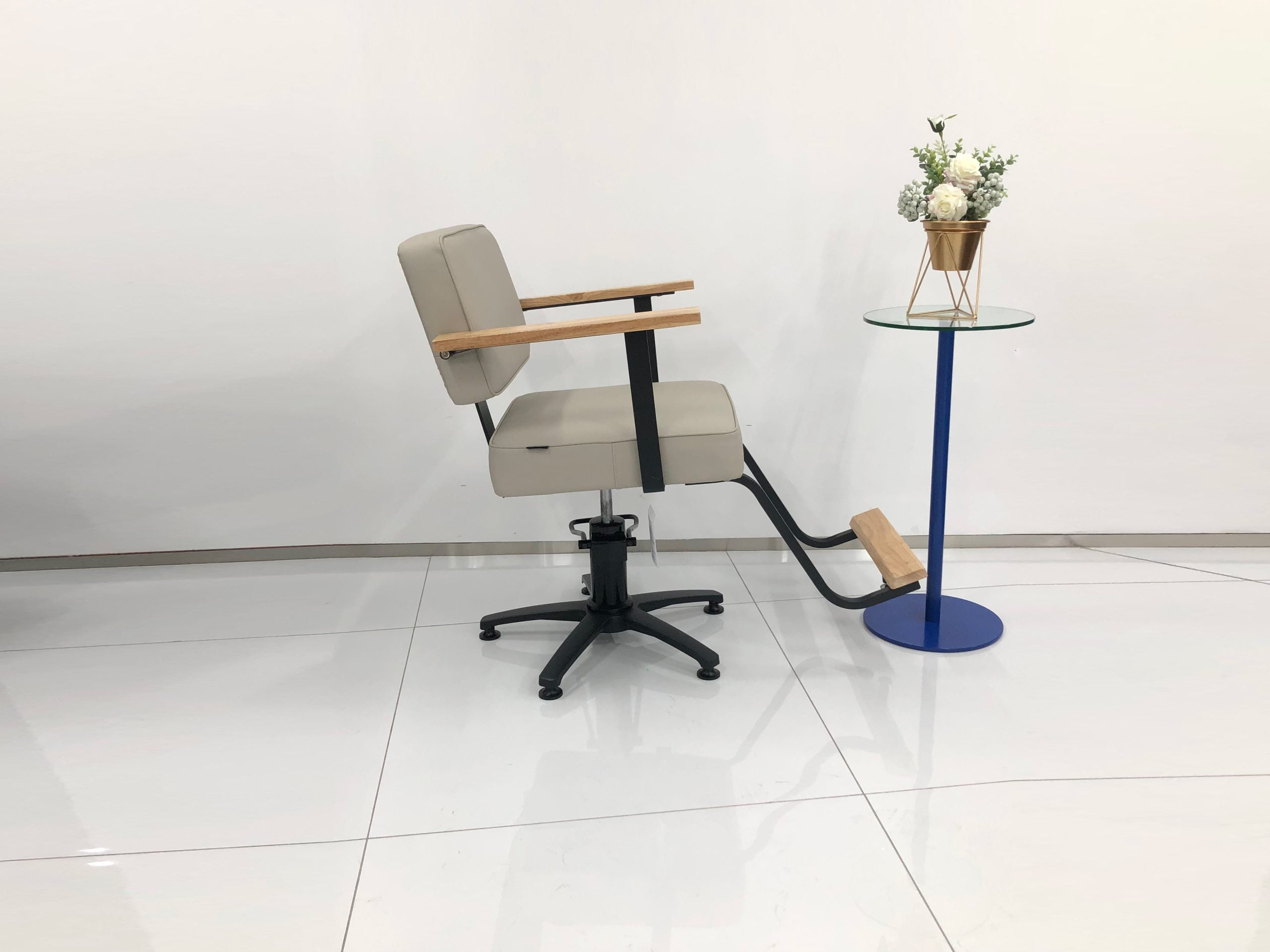 Karmah Reclining Brow Chair - Grey