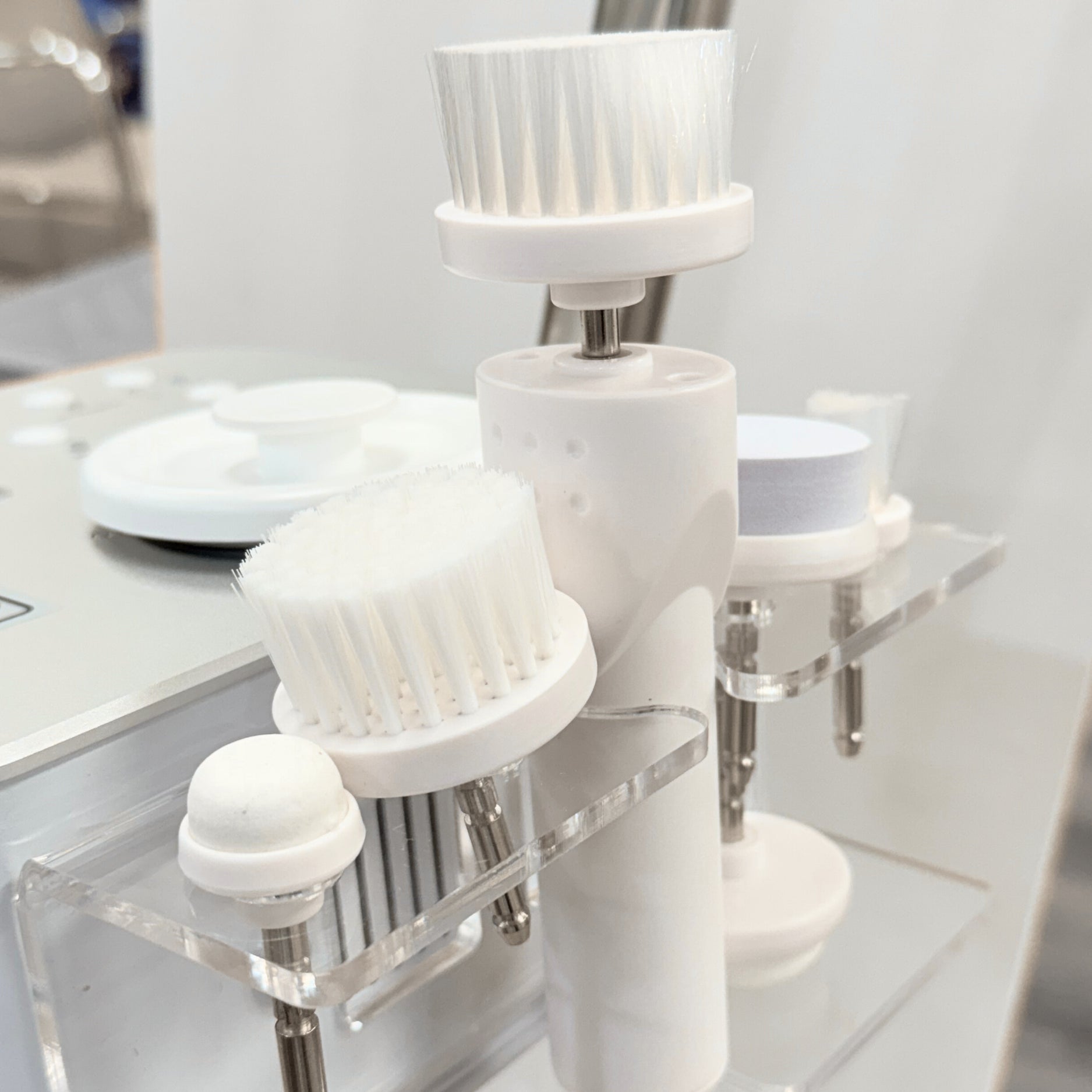 OPAL 3 In 1 Machine - Facial Steamer/Brush/Mag lamp.